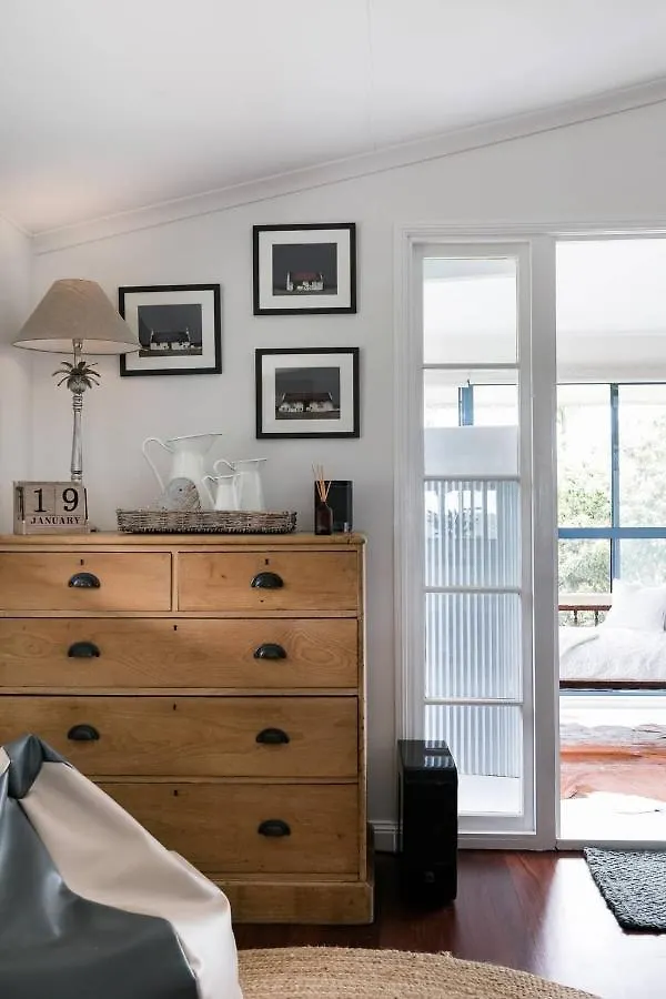 Farm stay Thirlestane Farm Cottage & Barn Cooroy Australia