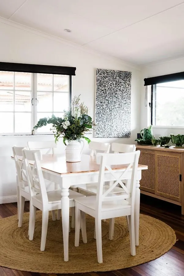 Farm stay Thirlestane Farm Cottage & Barn Cooroy