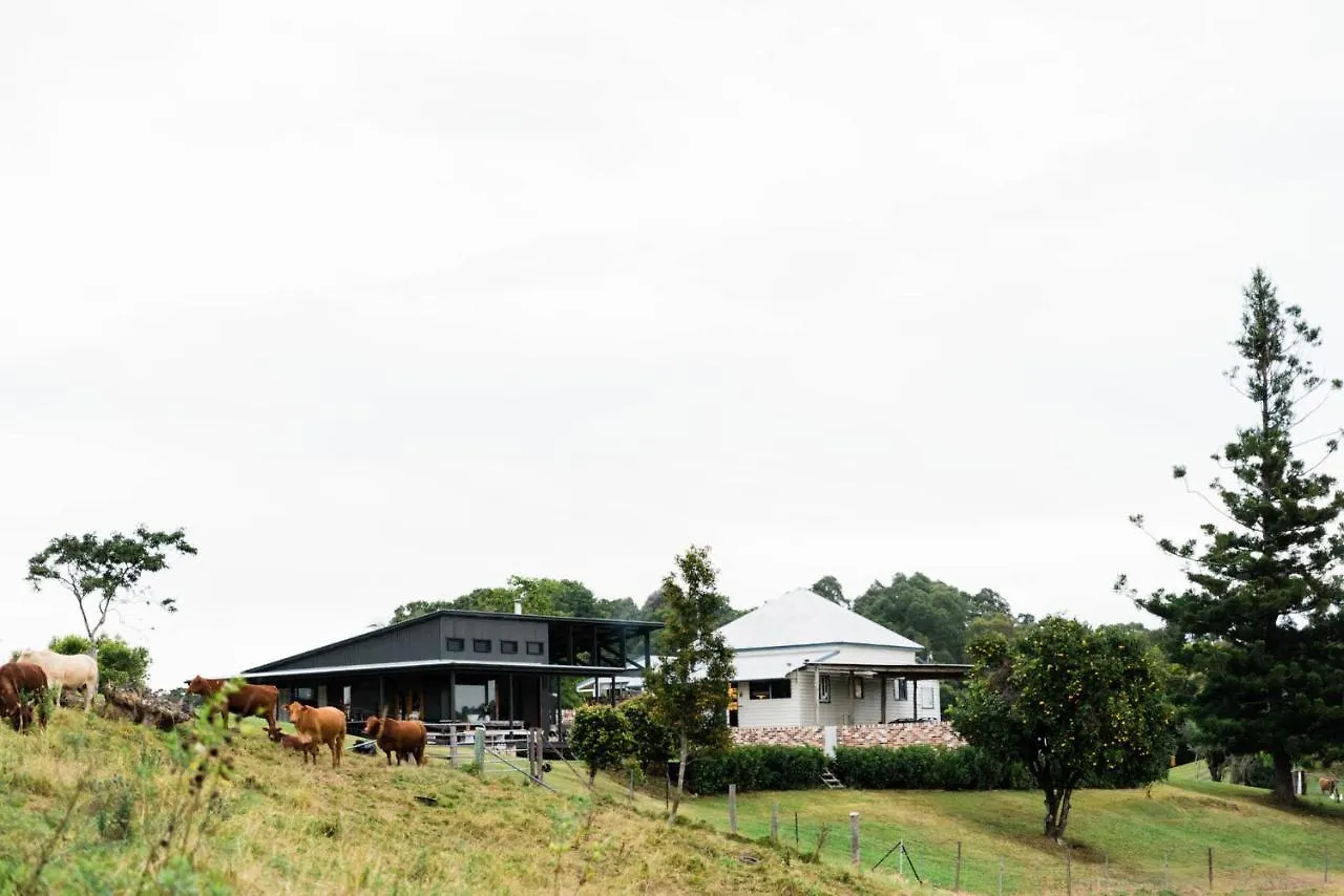 Thirlestane Farm Cottage & Barn Cooroy Australia