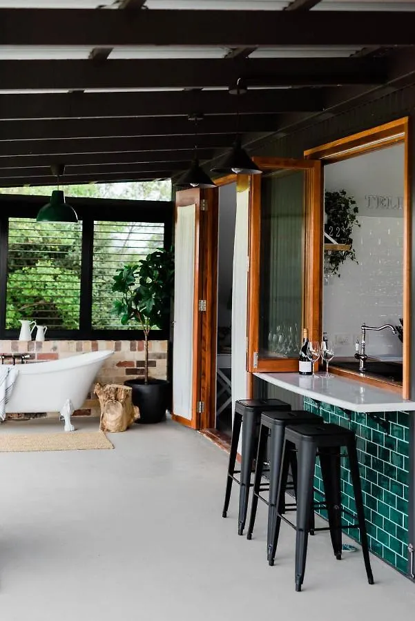 Thirlestane Farm Cottage & Barn Cooroy Australia