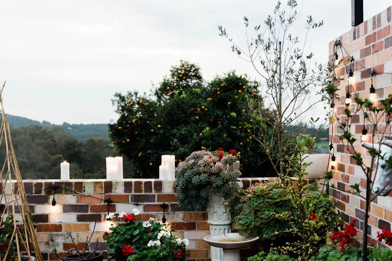 Farm stay Thirlestane Farm Cottage & Barn Cooroy Australia
