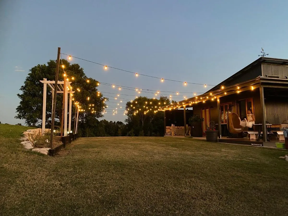 Farm stay Thirlestane Farm Cottage & Barn Cooroy Australia